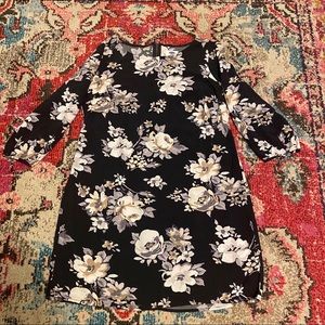 Old Navy Floral Long-Sleeve Shift Dress